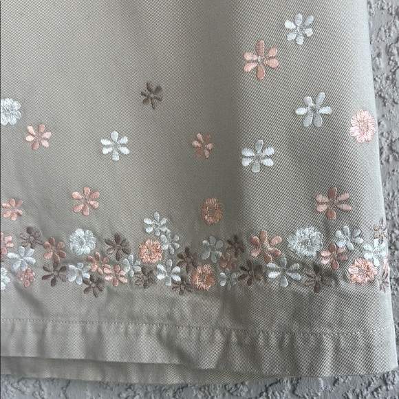 Fashion Bug Beige Floral Mini Skirt - Picture 4 of 11